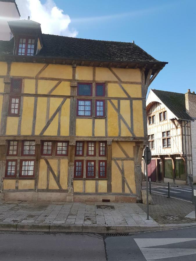 Appartement Du Vieux تروي المظهر الخارجي الصورة