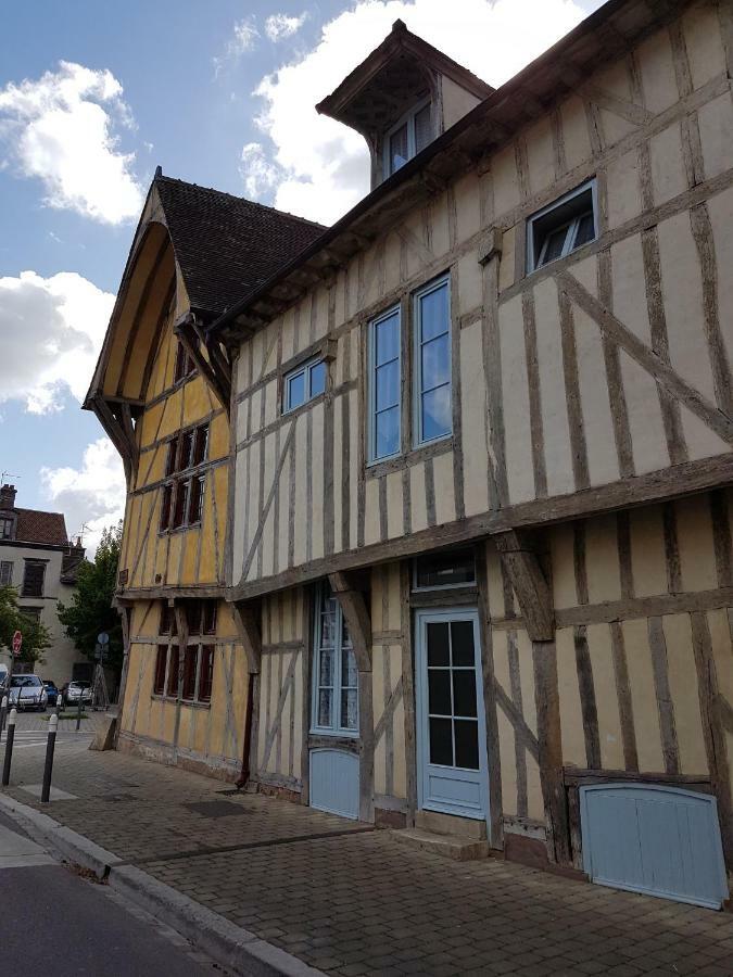 Appartement Du Vieux تروي المظهر الخارجي الصورة